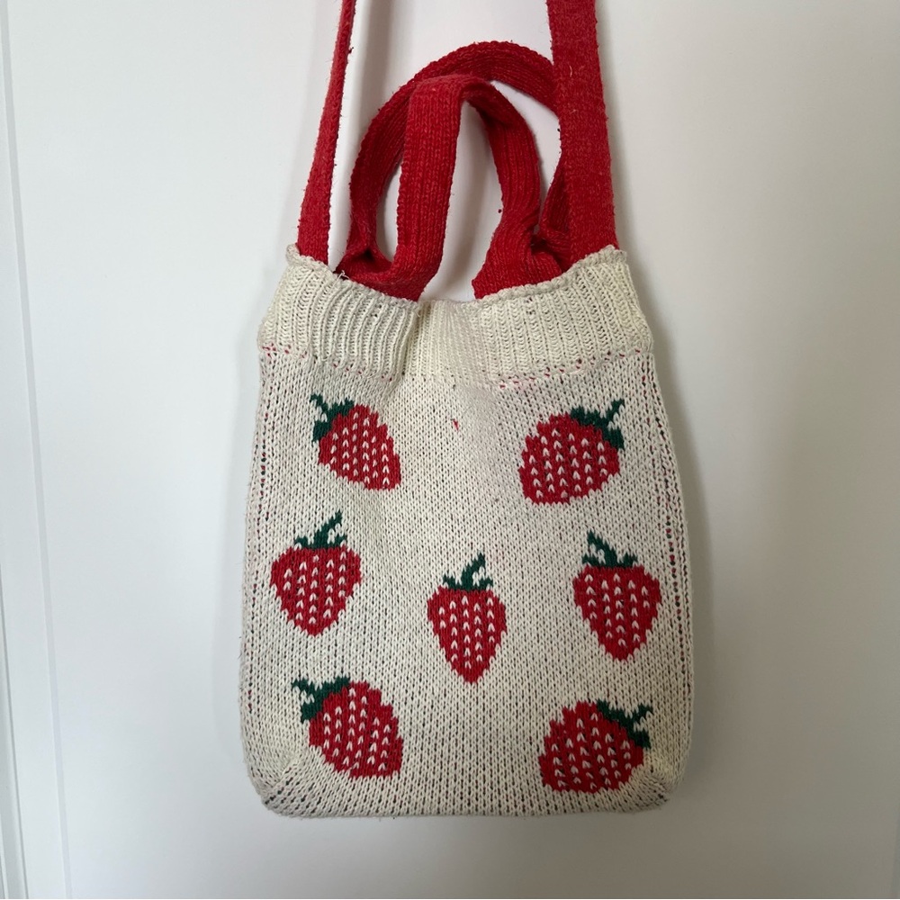 Cream & Red Strawberry Knit Shoulder Bag